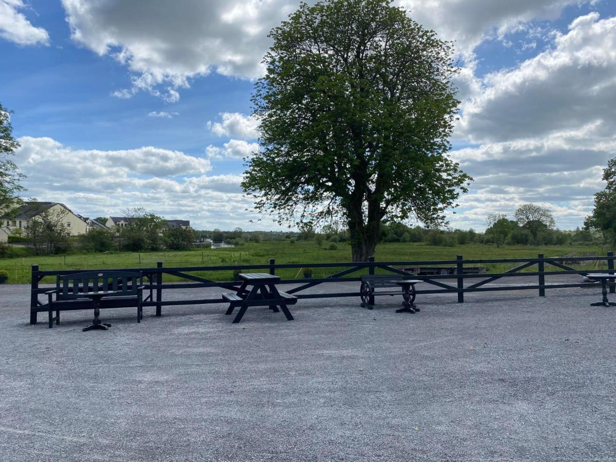 County Leitrim The Leitrim Inn And Blueway Lodge المظهر الخارجي الصورة